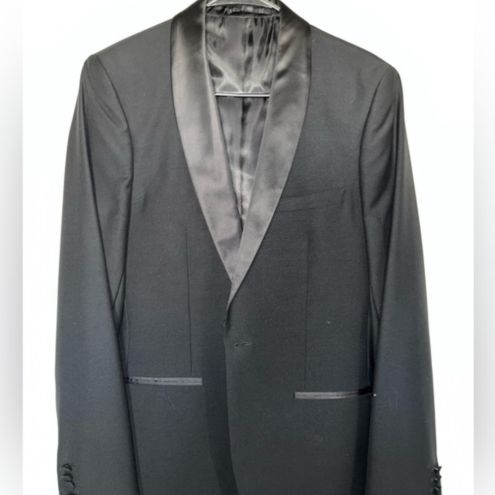 French Connection Mens Suit Jacket. Size 38.‎  Black